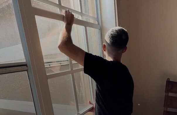 window and screen repair